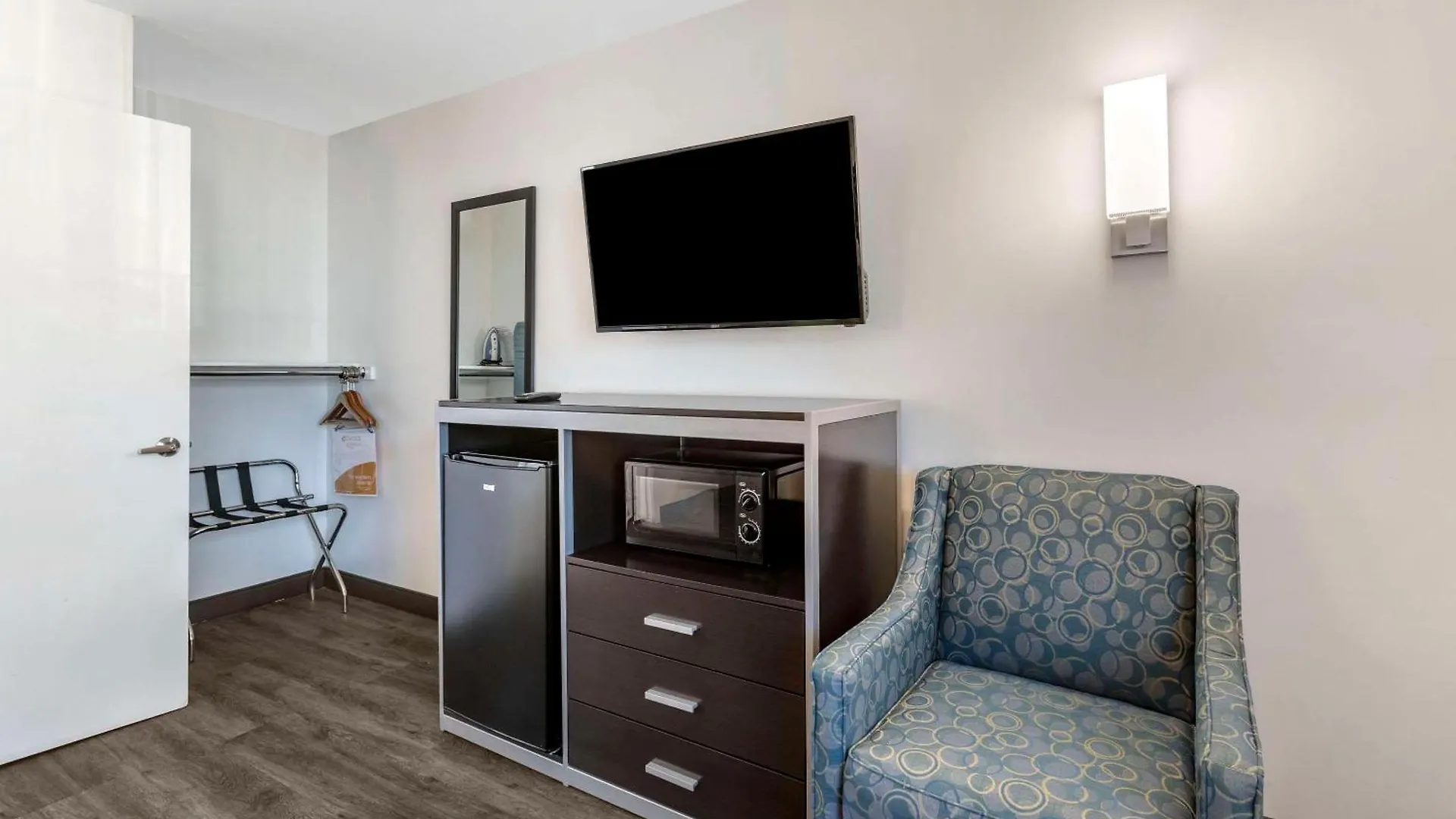 Quality Inn Burbank Airport 3*,