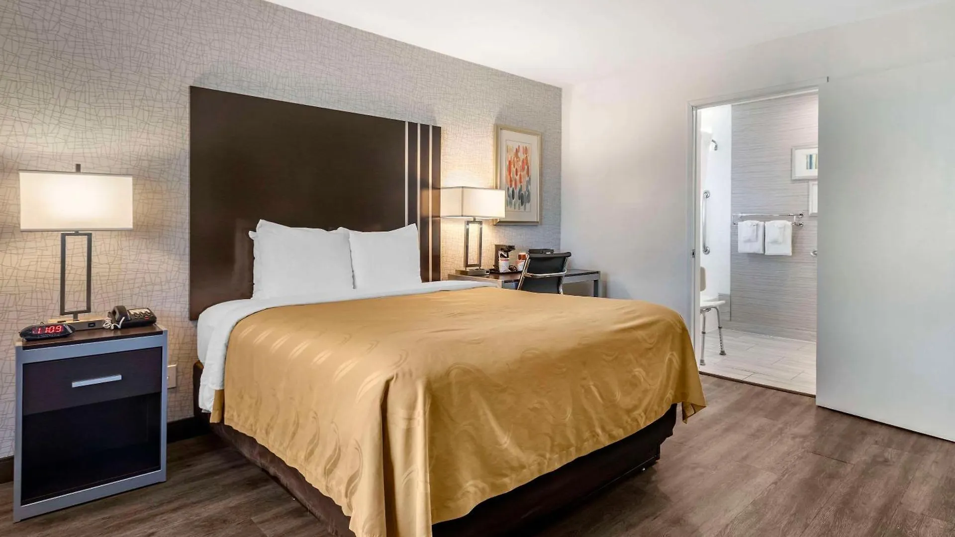 Quality Inn Burbank Airport